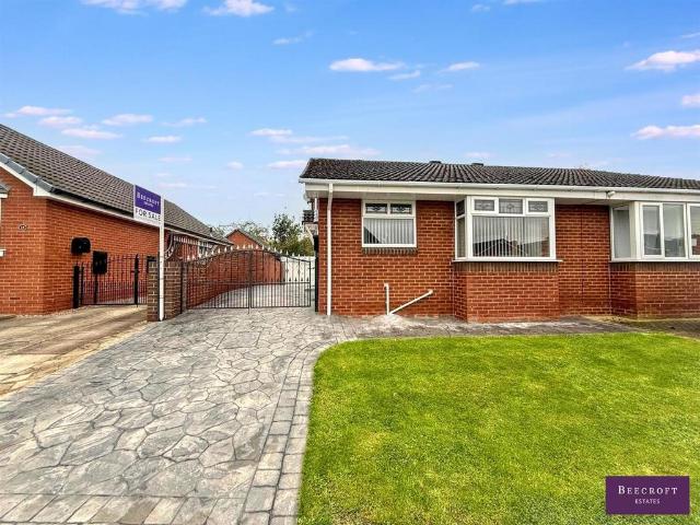 Bungalow for sale in Thurnscoe, Barnsley