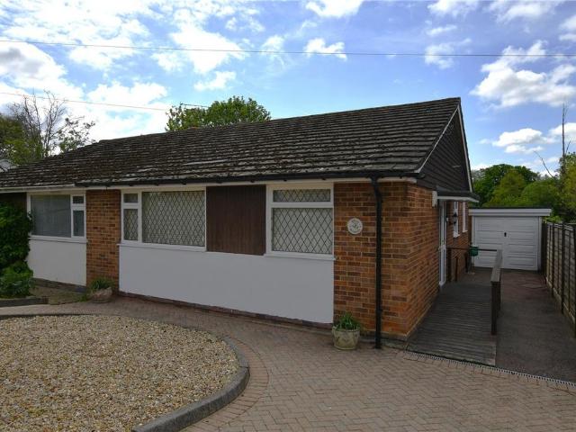 Bungalow for sale in Emmbrook, Wokingham