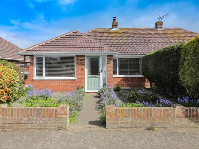 Bungalow for sale in Birchington, Acol