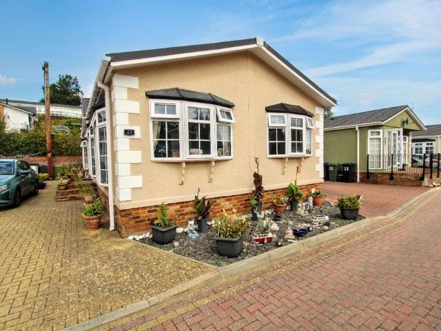 Bungalow for sale in Midway, Kent