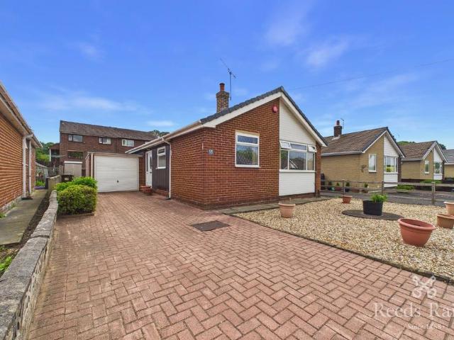 Bungalow for sale in Lascelles Hall, Fenay Bridge