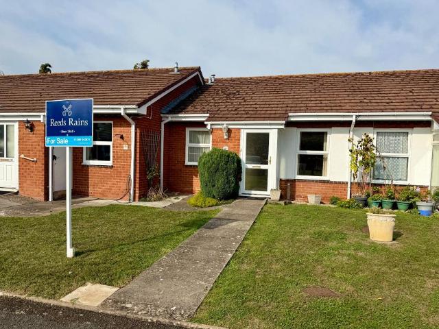 Bungalow for sale in Bengeworth, Wychavon