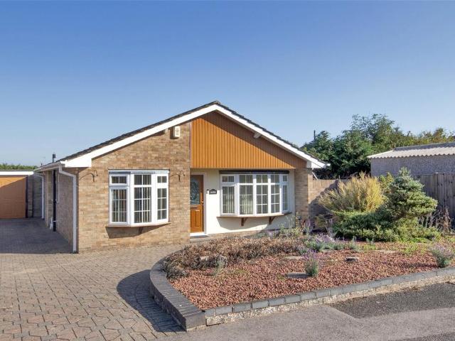 Bungalow for sale in Hartley, Sevenoaks