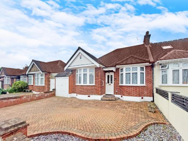 Bungalow for sale in Lane, Greater London
