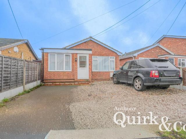 Bungalow for sale in Canvey Island