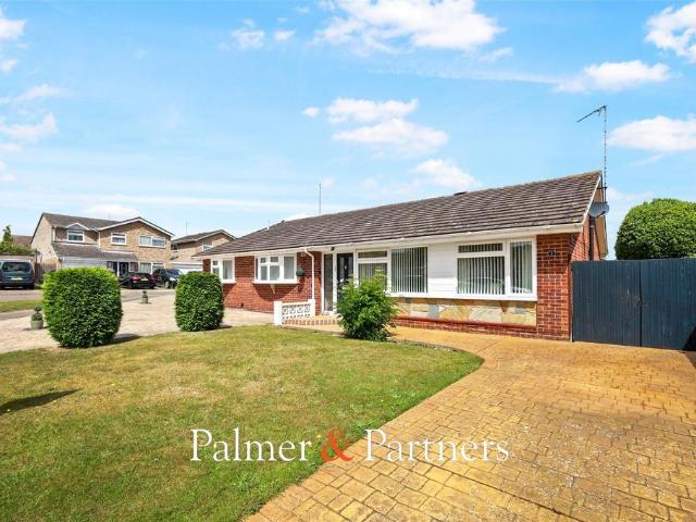Bungalow for sale in Highwoods, Fordham Heath