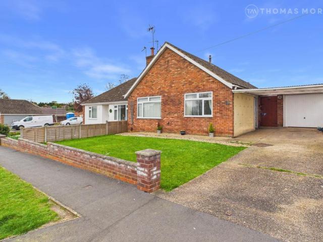Bungalow for sale in St. Ives, Huntingdon