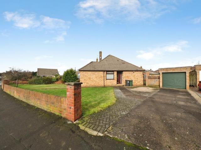 Bungalow for sale in Edenthorpe, South Yorkshire