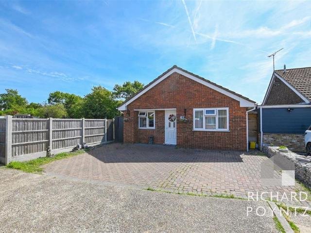 Bungalow for sale in Winter Gardens, Essex