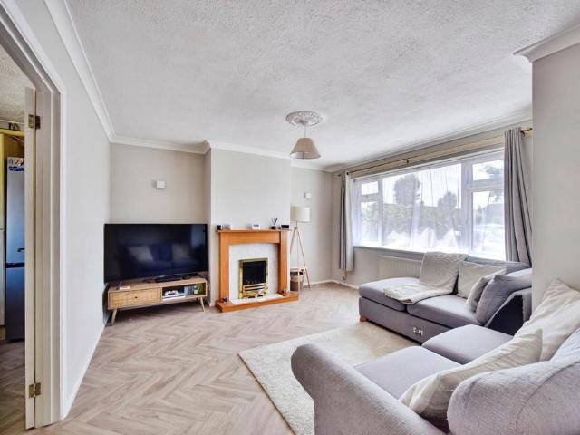 Bungalow for sale in Midway, Kent