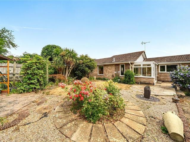 Bungalow for sale in Oundle