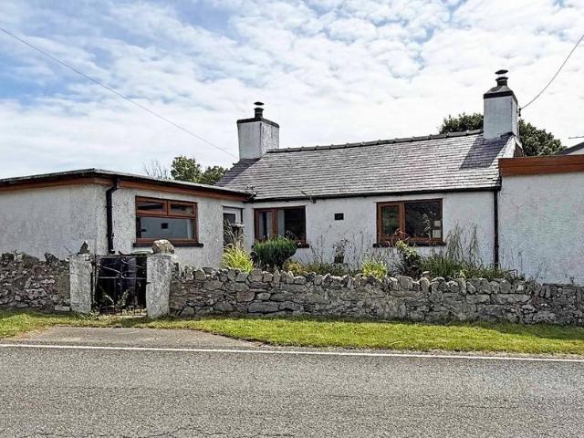 Bungalow for sale in Menai Bridge, Wales