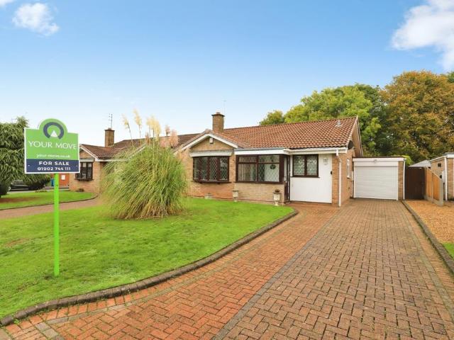 Bungalow for sale in Perton, South Staffordshire