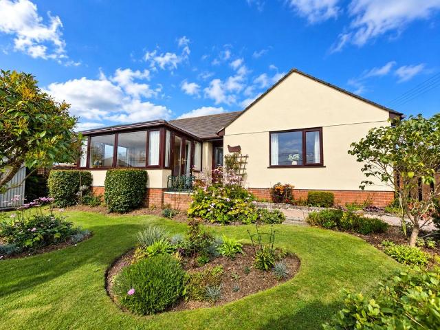 Bungalow for sale in Brandis Corner, Devon