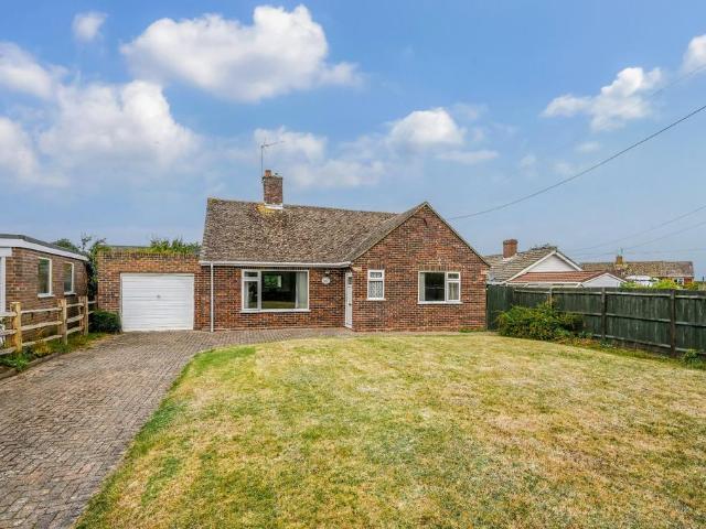 Bungalow for sale in Bridgefield, Kent