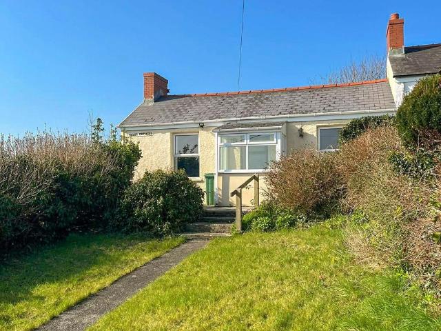 Bungalow for sale in Neyland, Wales