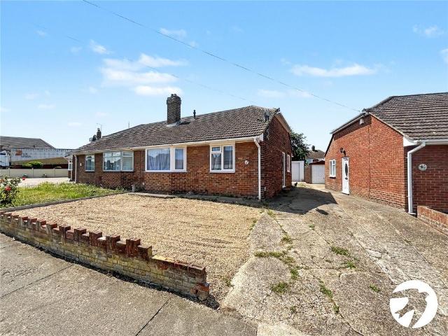 Bungalow for sale in Grove Park, Swale