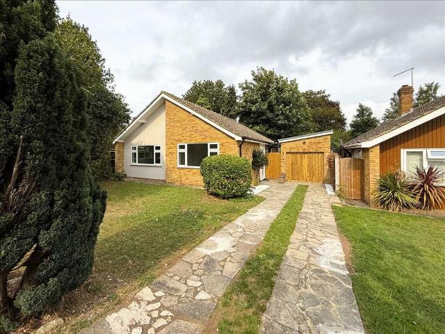 Bungalow for sale in Longfield and New Barn, Monks Orchard