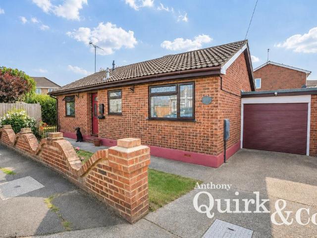 Bungalow for sale in Leigh Beck, Essex