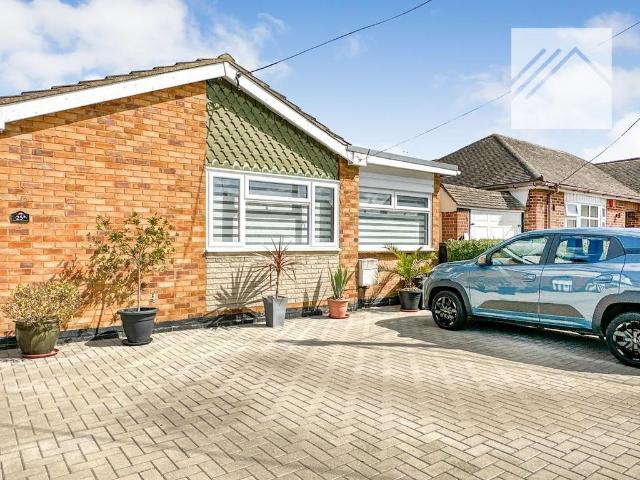 Bungalow for sale in Leigh Beck, Essex
