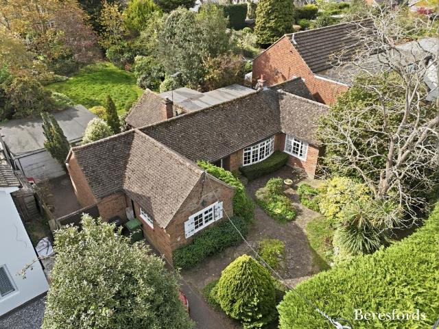Bungalow for sale in Havering's Grove, Billericay