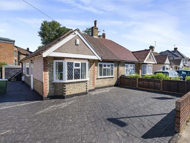 Bungalow for sale in Crook Log, Welling