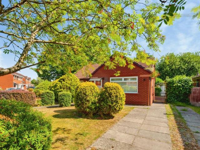 Bungalow for sale in Calderstones