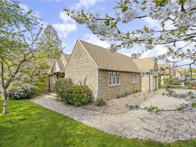 Bungalow for sale in Fossebridge, Gloucestershire