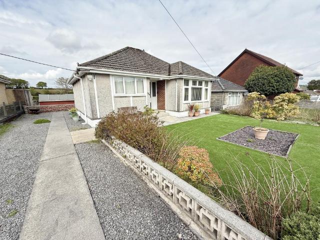 Bungalow for sale in Pontarddulais, Wales