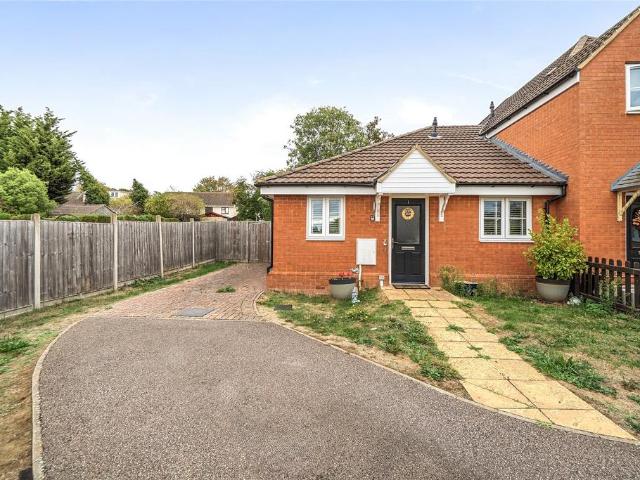 Bungalow for sale in Bradville, Milton Keynes