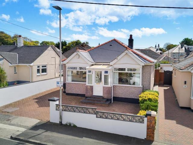 Bungalow for sale in Mount Wise