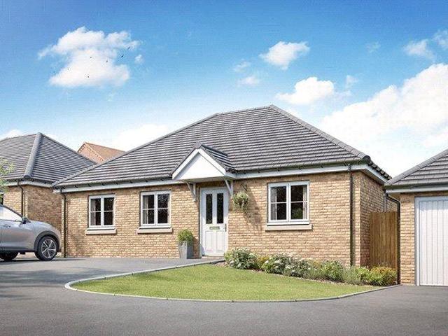 Bungalow for sale in Chelmondiston, Suffolk