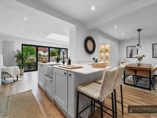 Bungalow for sale in Frinton and Walton, Dale Hill