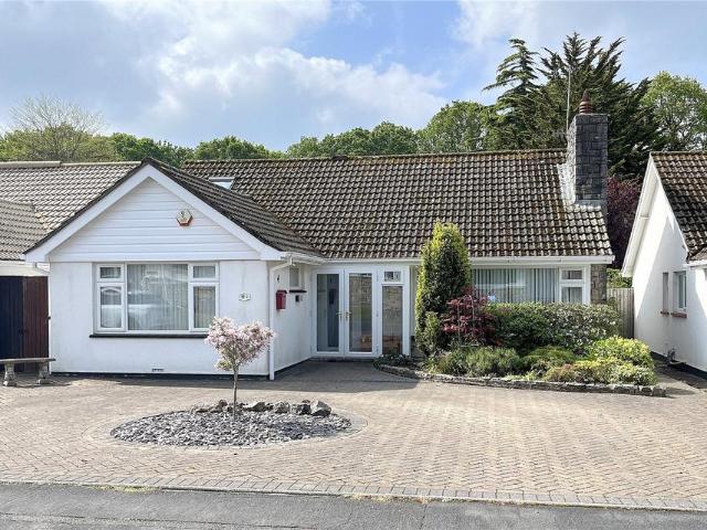 Bungalow for sale in Highcliffe