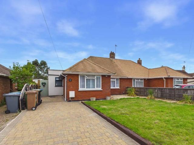 Bungalow for sale in Walton, Eastbridge
