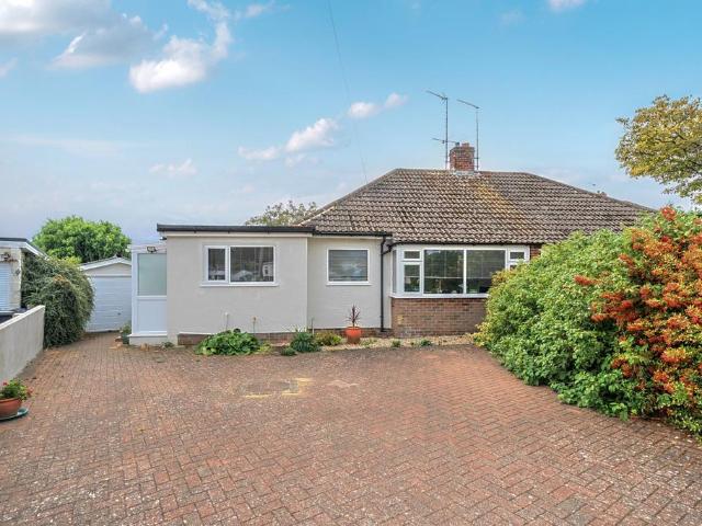 Bungalow for sale in Fole, Surrey