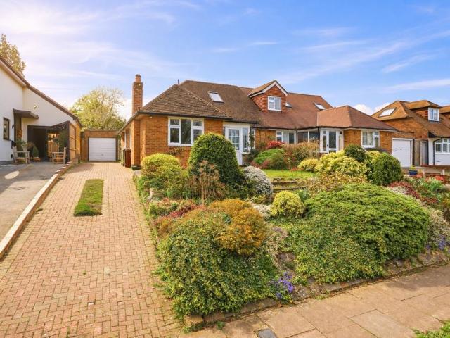 Bungalow for sale in St Albans, Five Acres