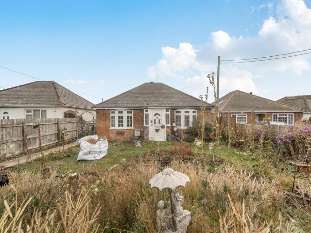 Bungalow for sale in Thatcham, West Berkshire