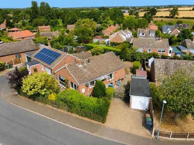 Bungalow for sale in Corpusty and Saxthorpe, Comers