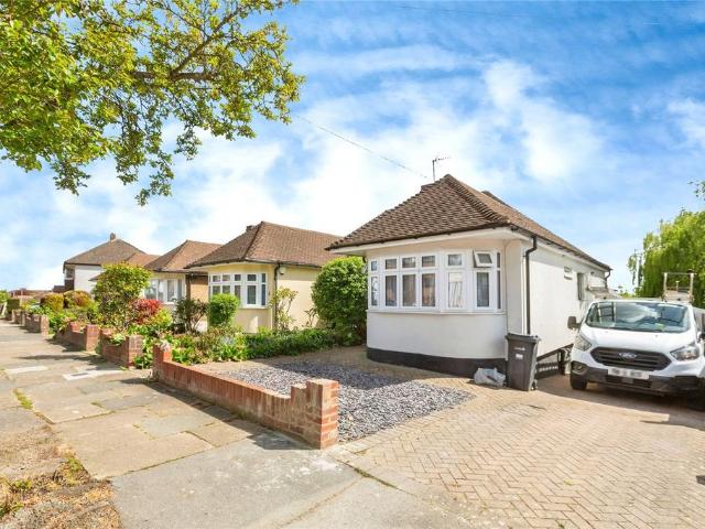 Bungalow for sale in Fairlop, Greater London