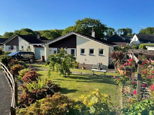 Bungalow for sale in Chillington, Strode