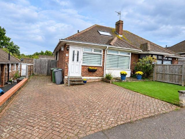 Bungalow for sale in Harbourland, Maidstone