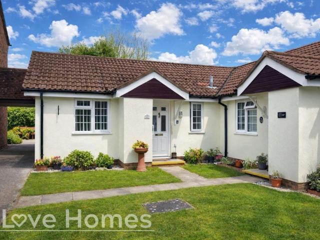 Bungalow for sale in Ampthill, Bedfordshire