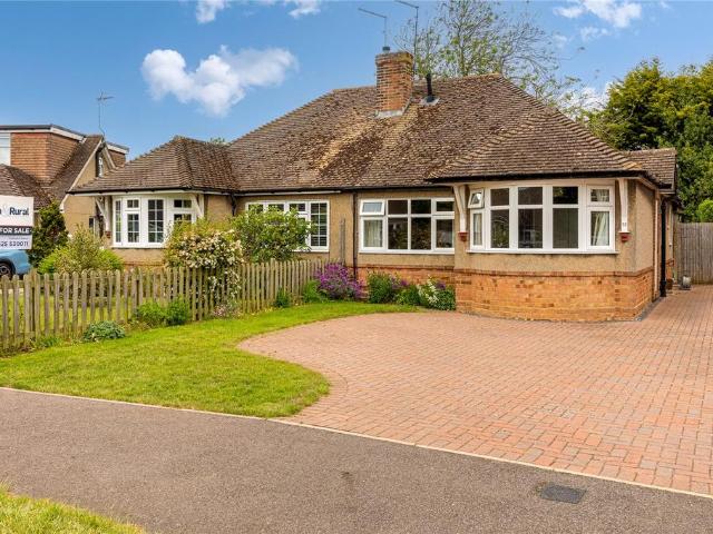 Bungalow for sale in Toddington, Bedfordshire