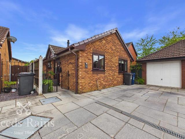Bungalow for sale in Moss Side, Firbank