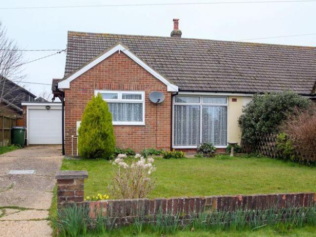 Bungalow for sale in Folkestone, Densole