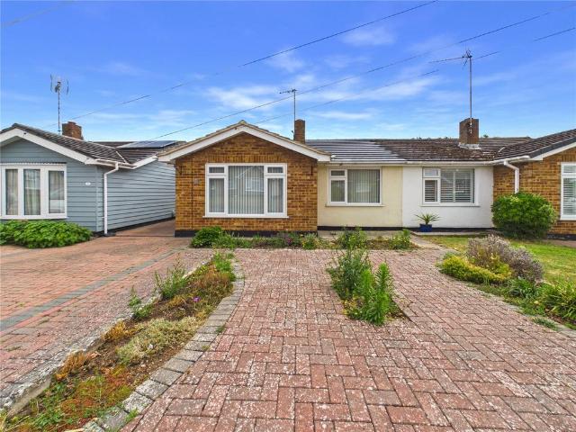 Bungalow for sale in Chipping Hill, Essex