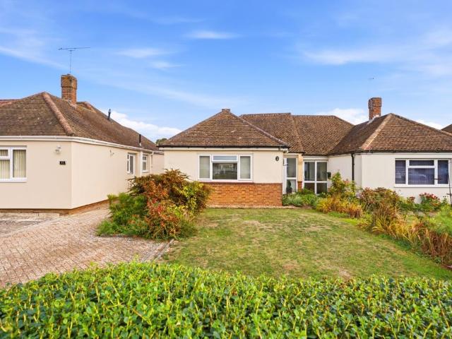 Bungalow for sale in Caddington, Central Bedfordshire