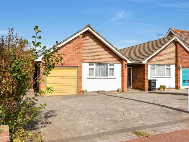 Bungalow for sale in Alton Barnes, Essex