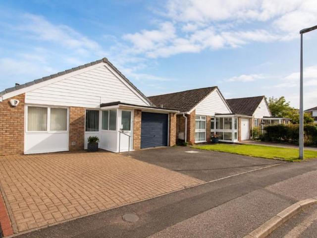Bungalow for sale in Worle, Weston-super-mare